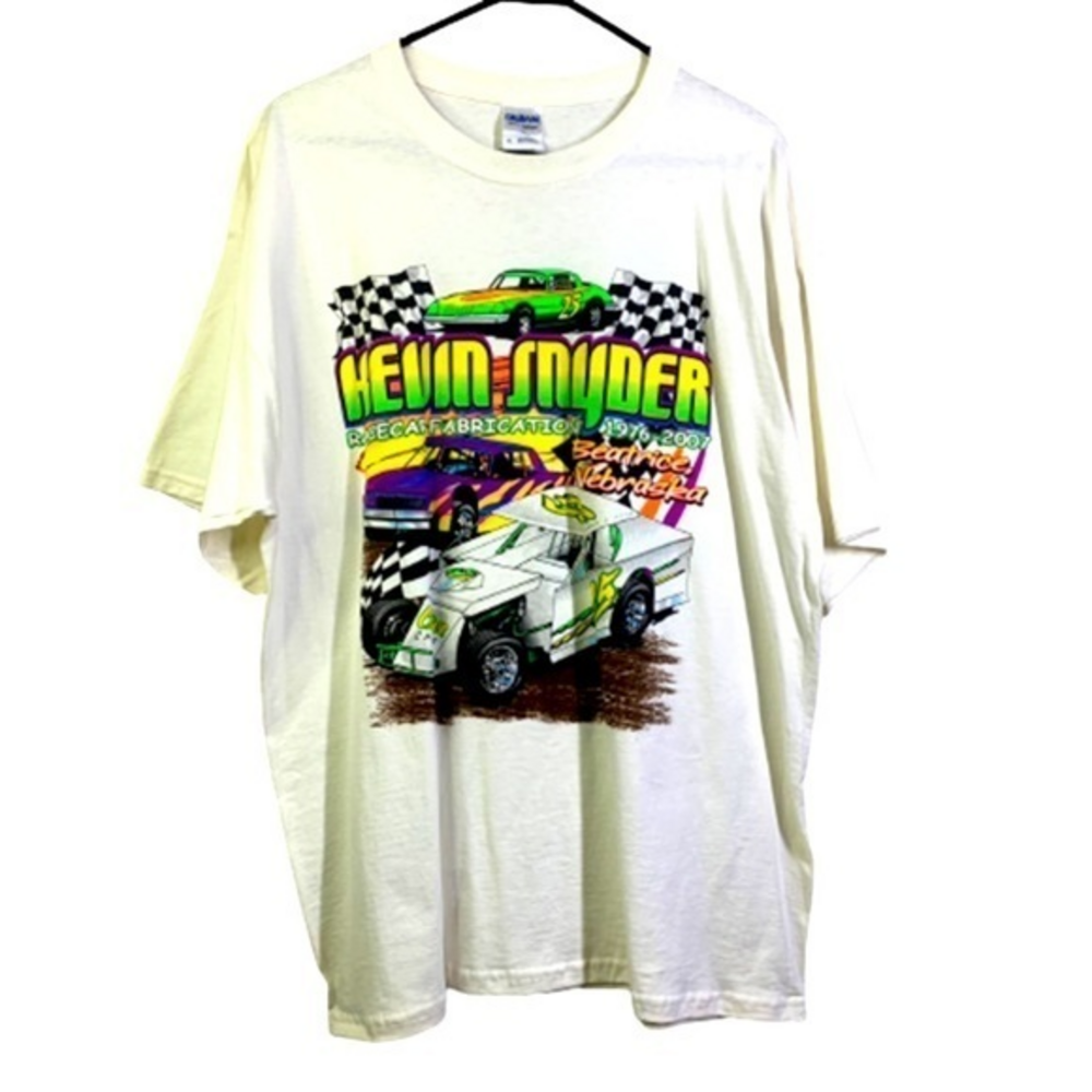 GILDAN‎ White Kevin Snyder In Loving Memory Racecar Graphic T-Shirt
